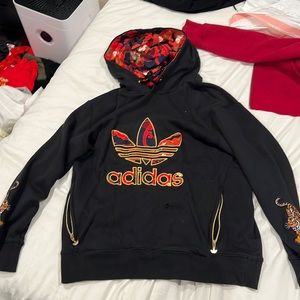 Adidas tigre lunar new year hoodie